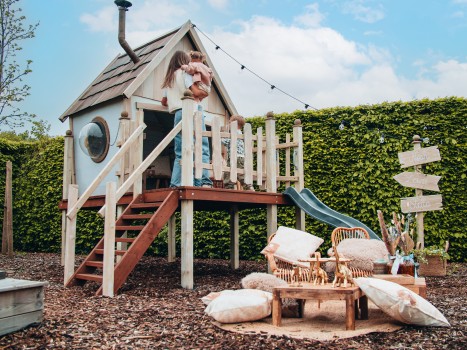 NICEfamily | The Storybook House XL